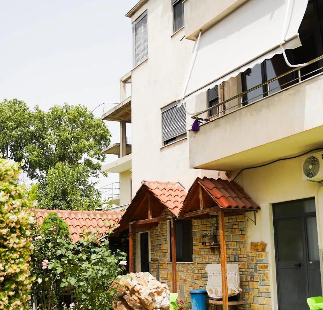 Vila Aliaj Deluxe Groundfloor Apartment With Beautiful Garden Durrës 0*,  阿尔巴尼亚