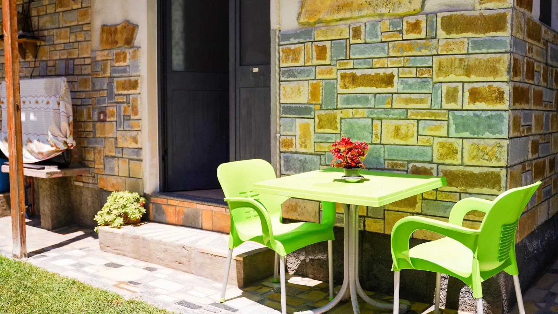 Vila Aliaj Deluxe Groundfloor Apartment With Beautiful Garden Durrës 阿尔巴尼亚